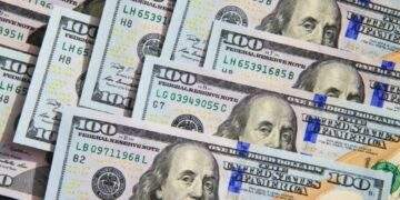 Ngân hàng giảm không ngừng, tỷ giá chợ đen bất động