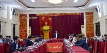 Quang cảnh cuộc họp