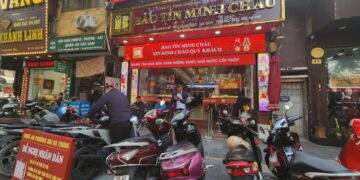 Nhà vàng bán ồ ạt, người mua tháo chạy