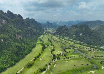 Toàn cảnh sân golf Phoenix CV Golf  Resort (Làng Rổng Vòng, Lương Sơn, Phú Thọ). Ảnh: CV Resort.