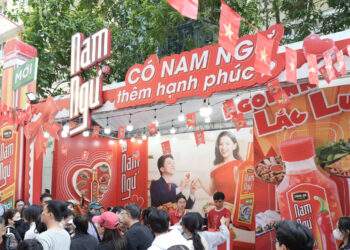 Quét mã QR nhận biết hàng chính hãng Nước mắm Nam Ngư