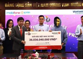 Sát Tết Nguyên đán, người đàn ông ở TP.HCM trúng 120 giải Vietlott hơn 36 tỉ đồng