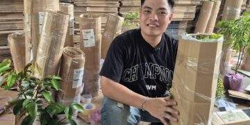 Tết chủ shop đi chơi, đơn hàng vẫn "nổ" ầm ầm