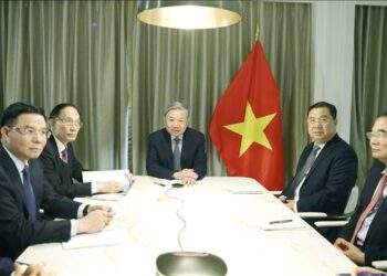 Tổng Bí thư Tô Lâm đã điện đàm với Thượng nghị sĩ Steve Daines. Ảnh: TTXVN