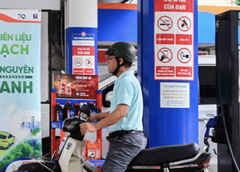 Trước giờ G, doanh nghiệp hiến kế giảm giá xăng sinh học E10