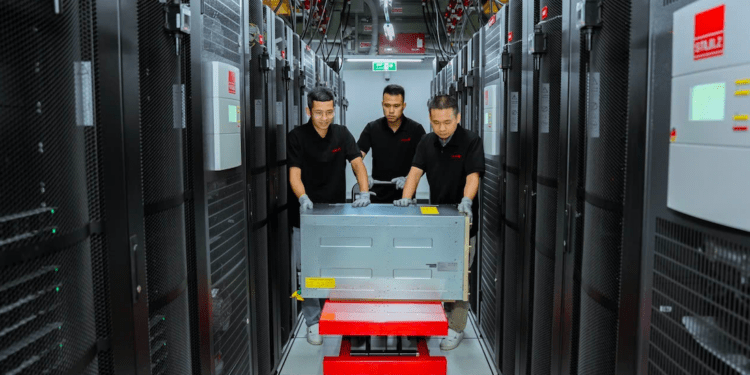 Hệ thống siêu máy tính B200 có hiệu năng lên tới 1,5 ExaFLOPs FP8, tương đương 1.500 triệu tỷ phép tính mỗi giây.