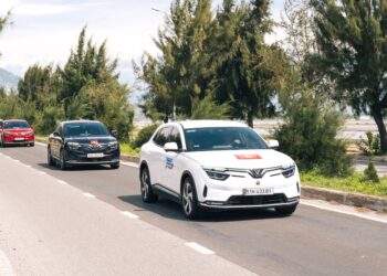 VinFast lì xì tết 'siêu khủng', miễn phí tới 3 năm sạc xe