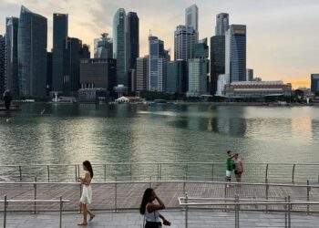 6 Asia-Pacific financial centers rank among world's top 10, with Singapore leading Southeast Asia