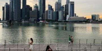 6 Asia-Pacific financial centers rank among world's top 10, with Singapore leading Southeast Asia