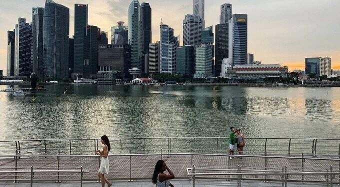 6 Asia-Pacific financial centers rank among world's top 10, with Singapore leading Southeast Asia