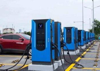 99 'siêu trạm sạc' chỉ 15 phút cho xe điện VinFast trên toàn quốc