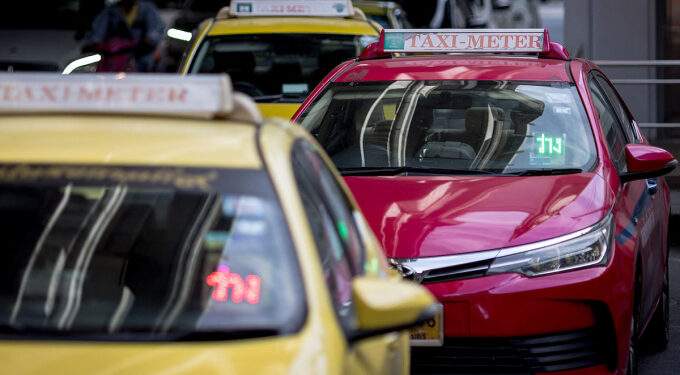 Asia encourages four-day weeks, work from home as fuel crisis deepens