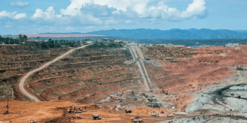 Bên trong mỏ đất hiếm lớn nhất thế giới trữ lượng 1,4 tỷ tấn