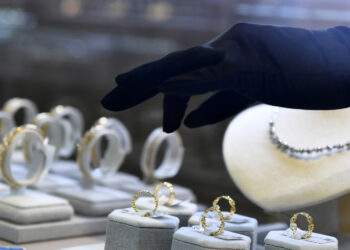 Biến cố mới ở Bảo Tín Minh Châu; kiếm 28 triệu/tháng có thể chưa nộp thuế TNCN