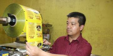 Bỏ phố thị về quê khởi nghiệp để giúp bà con dân tộc thiểu số tiêu thụ dược liệu