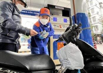 Chính thức giảm thuế nhập xăng dầu về 0% để ứng phó tình hình Trung Đông