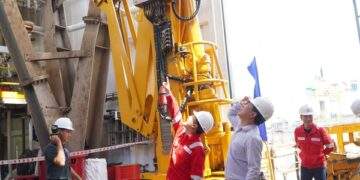 Có gì đặc biệt ở "siêu giàn khoan" hiện đại PV Drilling vừa được đặt tên tại TPHCM