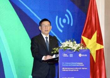 Phó Thủ tướng Hồ Đức Phớc phát biểu chỉ đạo tại Diễn đàn Kinh doanh và Đầu tư EU–Việt Nam. Ảnh: Việt Dũng.