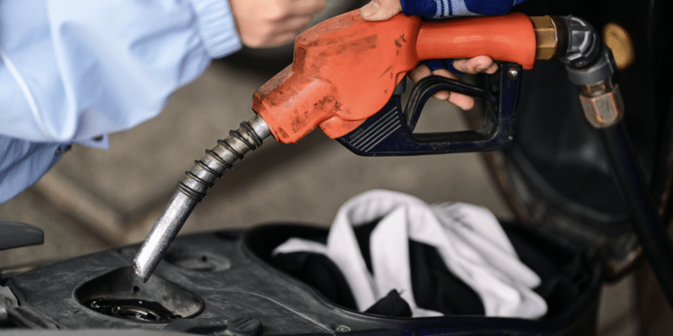 Doanh nghiệp chi tiền khủng nhập khẩu 5,5 triệu tấn xăng dầu về Việt Nam