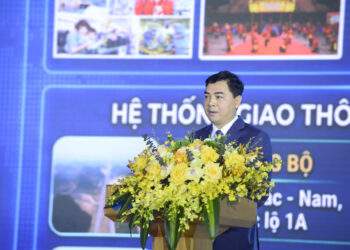 Chủ tịch tỉnh Thanh Hóa cam kết đồng hành cùng nhà đầu tưTỉnh Thanh Hóa cam kết tiếp tục cải thiện mạnh mẽ môi trường đầu tư kinh doanh; bảo đảm môi trường đầu tư ổn định, an toàn, minh bạch và cạnh tranh.