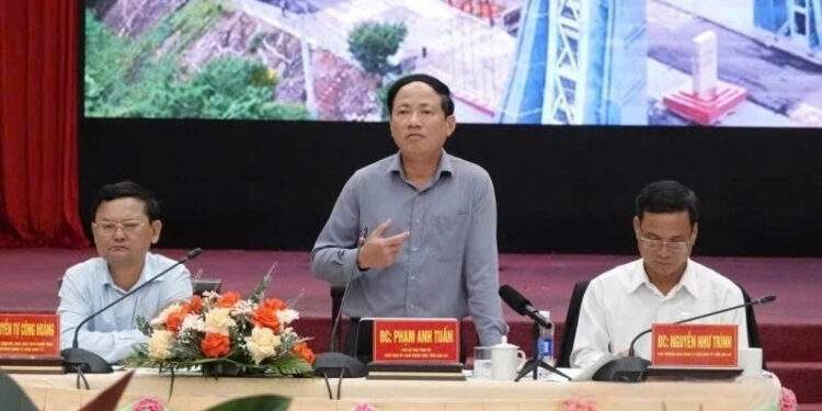 Đối thoại với Chủ tịch tỉnh Gia Lai, DN nêu loạt bất cập ở cửa khẩu