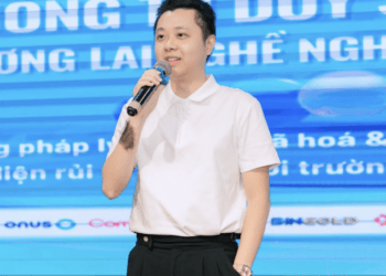 Ông Trần Huyền Dinh, nhà sáng lập kiêm CEO AlphaTrue