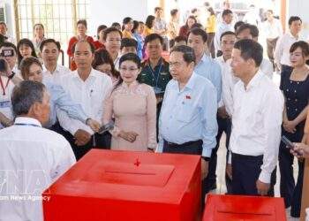 Dong Nai works to ensure workers cast vote on Election Day