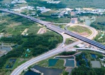 Dòng tiền đổ về mạnh, nhưng sức mua vẫn dồn vào trung tâm