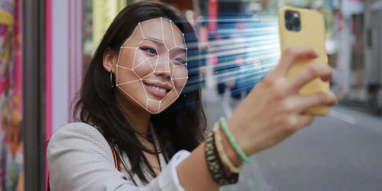 Dùng AI ghép ảnh khiêu dâm bạn học, hai thiếu niên Mỹ bị quản chế