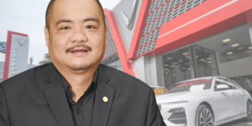 Giảm giá cả tỷ đồng mới bán được 1 chiếc xe sang, ông trùm 'xe Mẹc' dồn tiền mua đại lý bán VinFast sau năm đại hạn