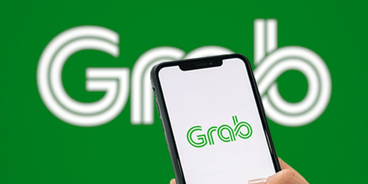Grab nhận "bão" 1 sao sau vụ khoá tài khoản tài xế