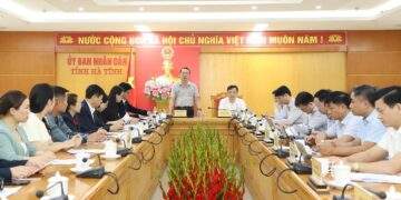 Toàn cảnh buổi làm việc. Ảnh: Ngọc Loan.