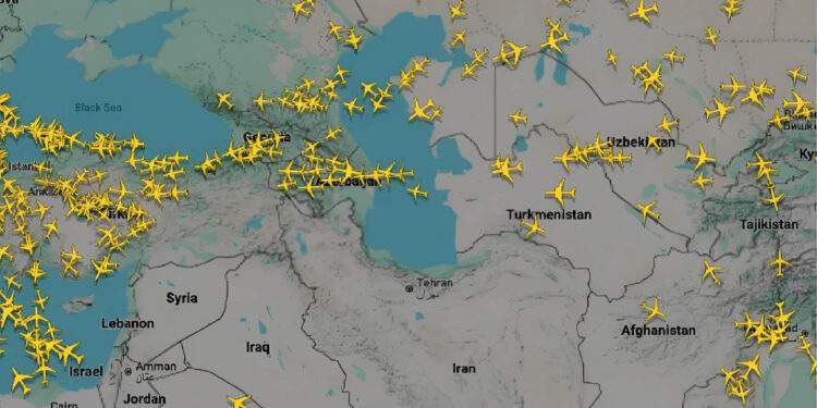 Hàng nghìn chuyến bay hủy, giá vé có thể tăng sốc