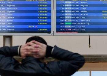 Hơn 4.400 khách tại Việt Nam bị mắc kẹt do hủy loạt chuyến bay Trung Đông