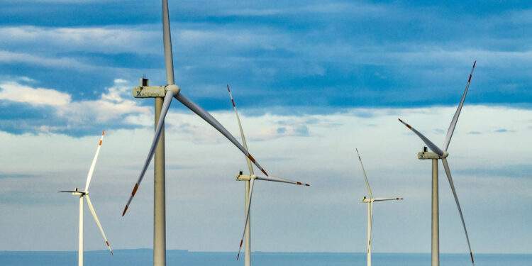 Làm gì để có dự án điện gió ngoài khơi đầu tiên?
