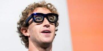 Meta bị kiện tập thể vì nhân viên xem lén video nhạy cảm từ kính AI