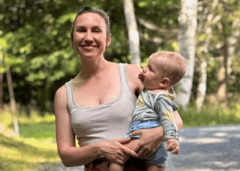 Mom leaves $95K-a-year job to sell baby sleep hats — now earns up to $90K a month