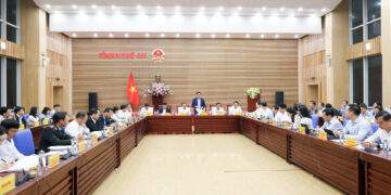 Quang cảnh phiên họp thường kỳ