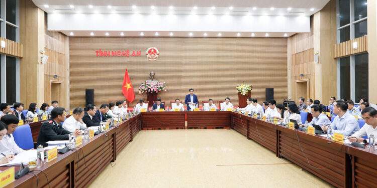 Quang cảnh phiên họp thường kỳ