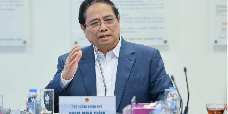 Nhà máy Nghi Sơn tập trung sản xuất xăng dầu, ưu tiên nhiên liệu bay