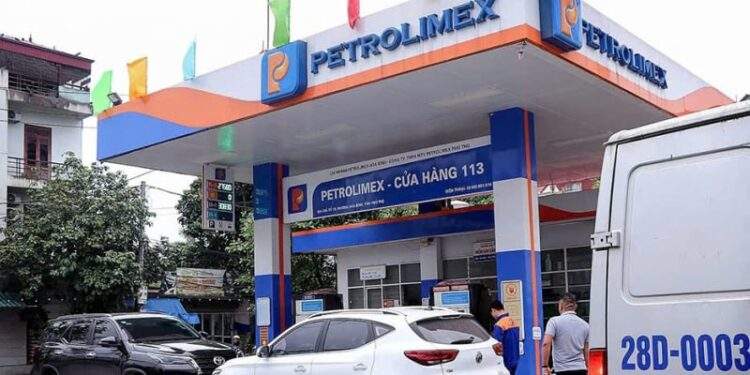 Phú Thọ xuất hiện xe đầu kéo mua tích trữ, găm nhiên liệu dầu