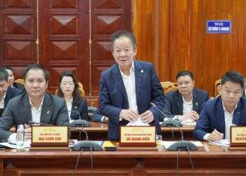 Ông Đỗ Quang Hiển, Chủ tịch Hội đồng Quản trị  kiêm Tổng Giám đốc Tập đoàn TT phát biểu tại buổi làm việc