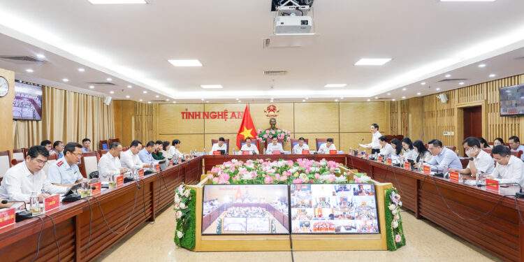 Toàn cảnh phiên họp.