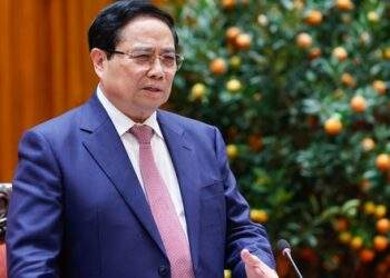 Rà soát giảm thuế, phí, bố trí ngân sách để hỗ trợ bình ổn giá xăng dầu