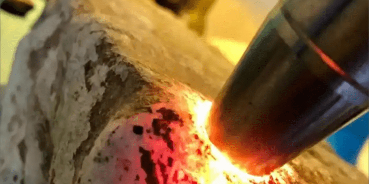 Sập bẫy livestream ‘cắt đá’, hàng trăm người mất trắng tiền tỷ