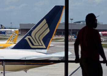 Singapore Airlines, Scoot extend Middle East flight cancellations to March 15