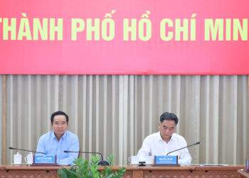 Chủ tịch UBND TP. Hồ Chí Minh Nguyễn Văn Được và Phó Chủ tịch Thường trực UBND Thành phố Nguyễn Lộc Hà chủ trì hội thảo. Ảnh: Cổng thông tin điện tử TP. Hồ Chí Minh.