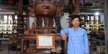 Tác phẩm gỗ được trả 3 tỷ vẫn không bán, nghệ nhân nói một câu gây bất ngờ