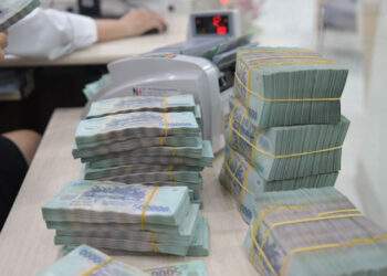 Thị trường đi ngang ngày mùng 1 Tết Nguyên đán