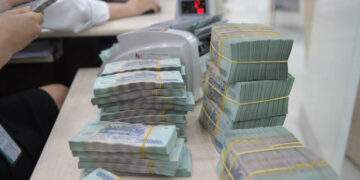 Thị trường đi ngang ngày mùng 1 Tết Nguyên đán